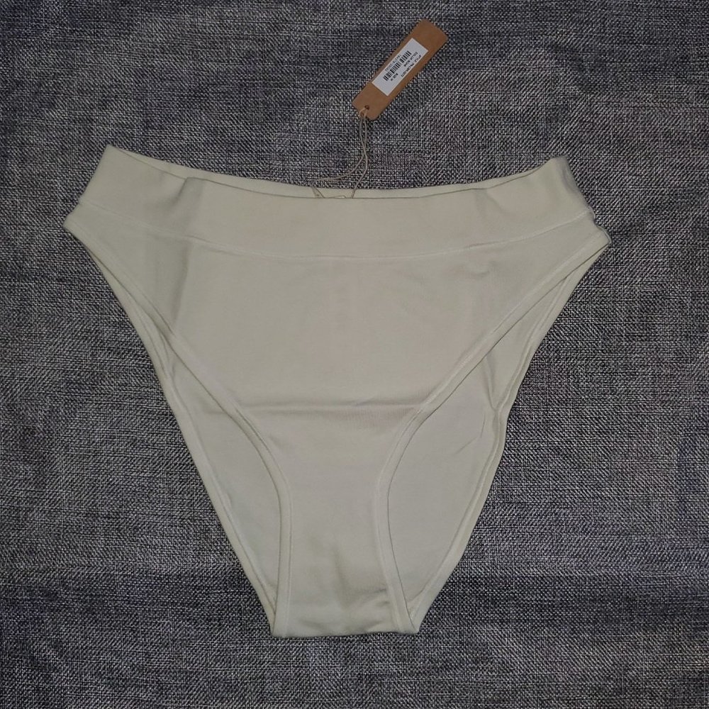 NWT SKIMS Medium Cotton Jersey Cheeky Tanga BONE